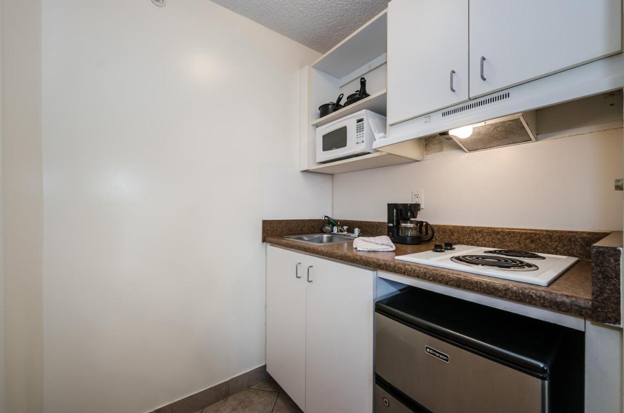 Upgraded Single Non-Smoking, Kitchenette at Tampa Bay Extended Stay Hotel