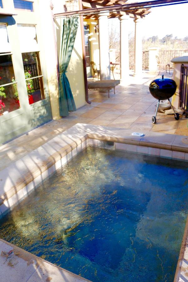 | CaliPaso Winery & Villa