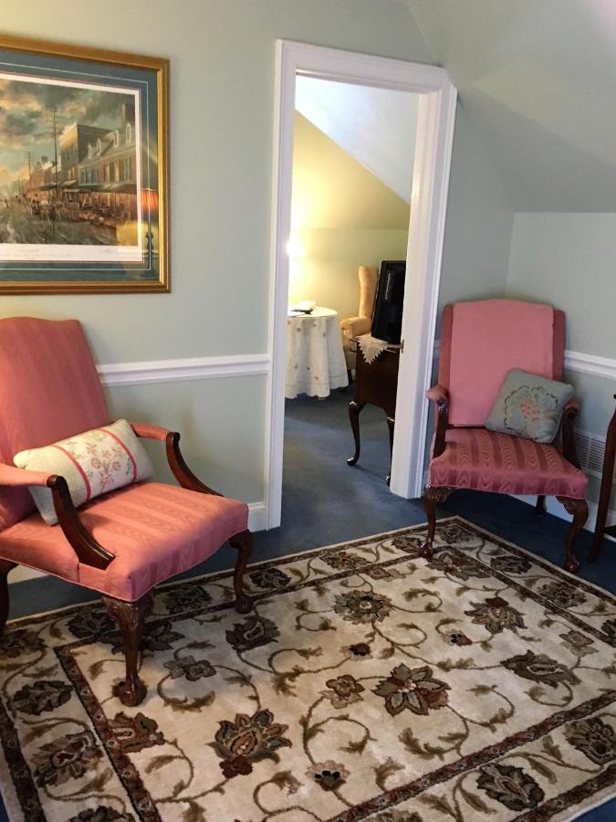 | Parsonage Inn Bed and Breakfast