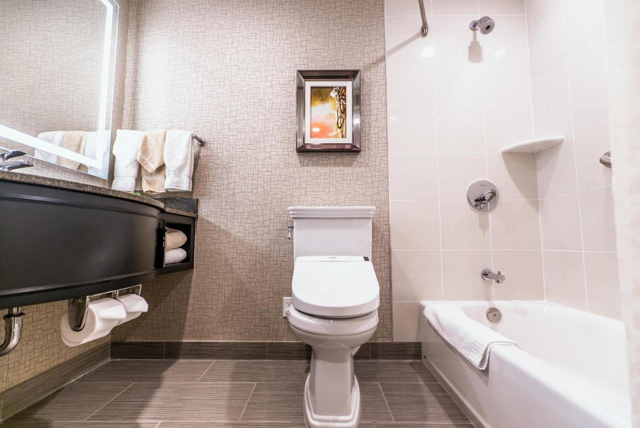 | APA Hotel Woodbridge