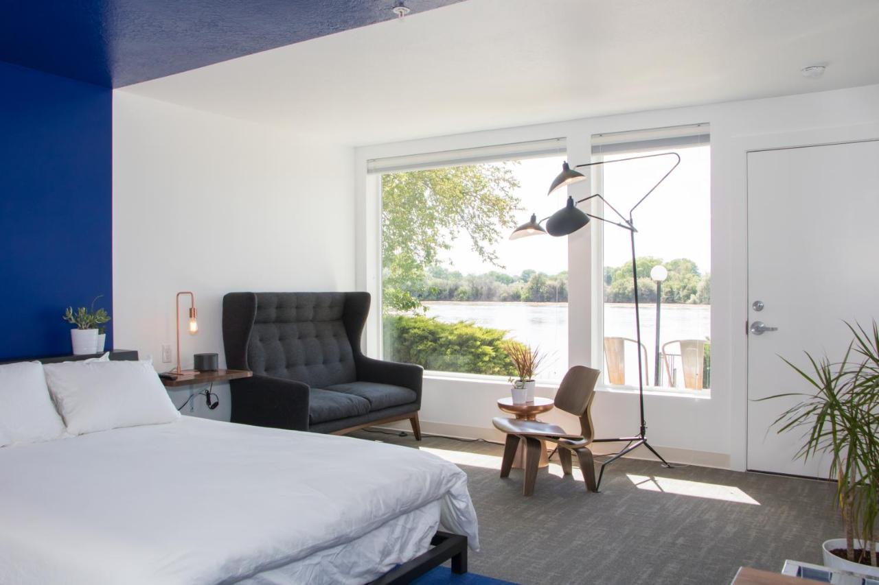  | Skyfall Guestrooms