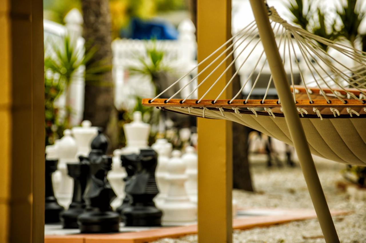 | Bayview Plaza Waterfront Resort