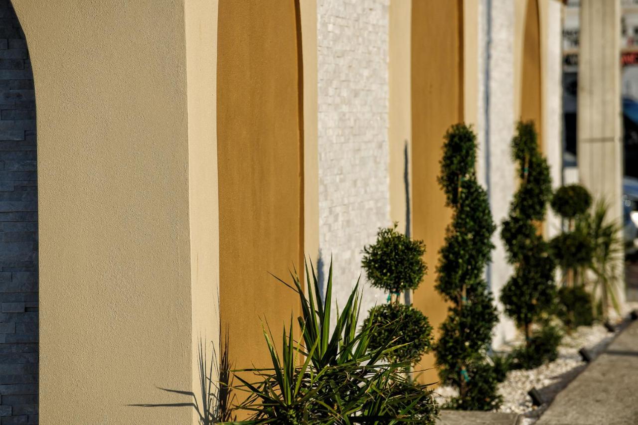 | Bayview Plaza Waterfront Resort