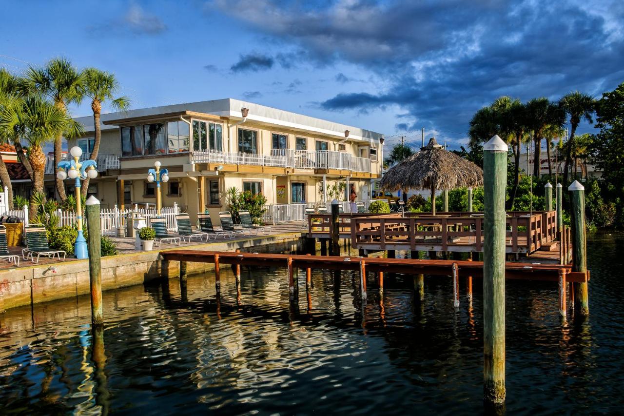 | Bayview Plaza Waterfront Resort