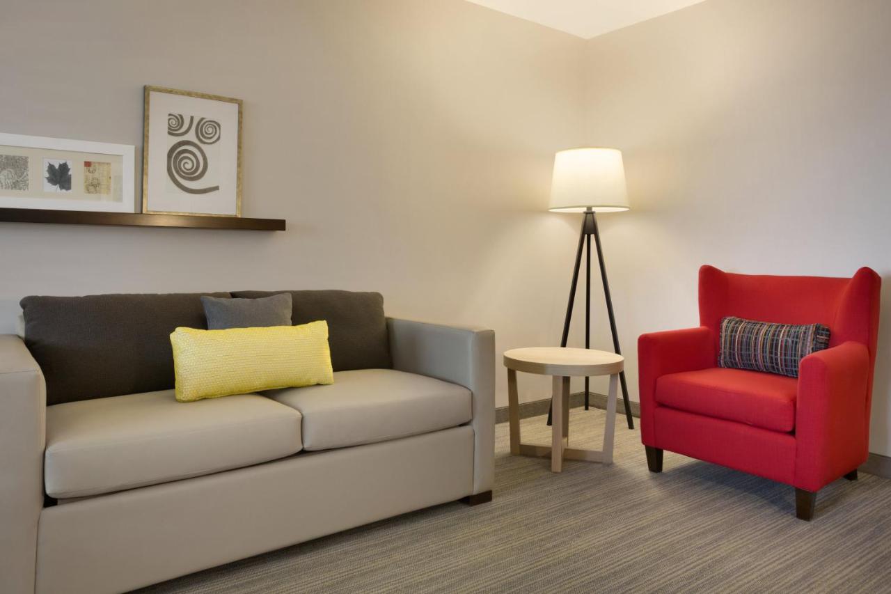 One-Bedroom Suite at Country Inn & Suites by Radisson Asheville River Arts District