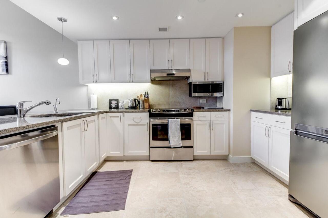 | Heaven on Washington Fully Furnished Apartments