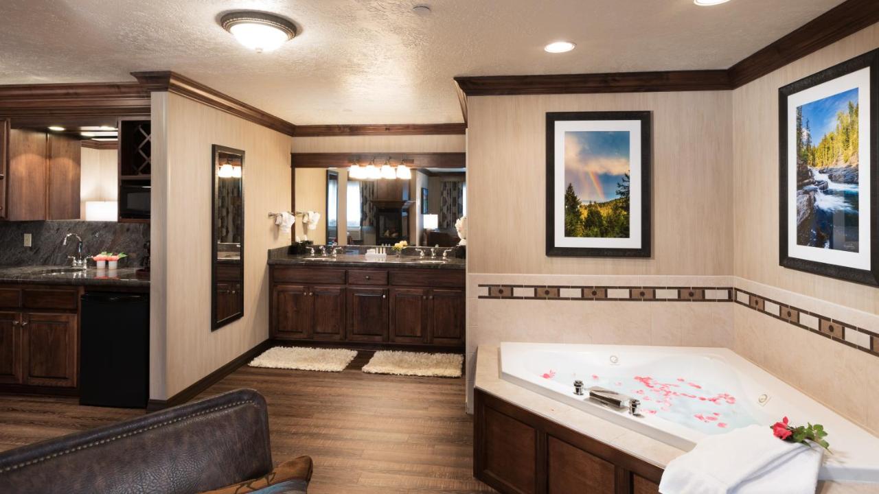 Presidential Suite - Non-Smoking at Best Western Plus Flathead Lake Inn And Suites