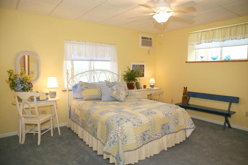 | Sawin' Logs Inn