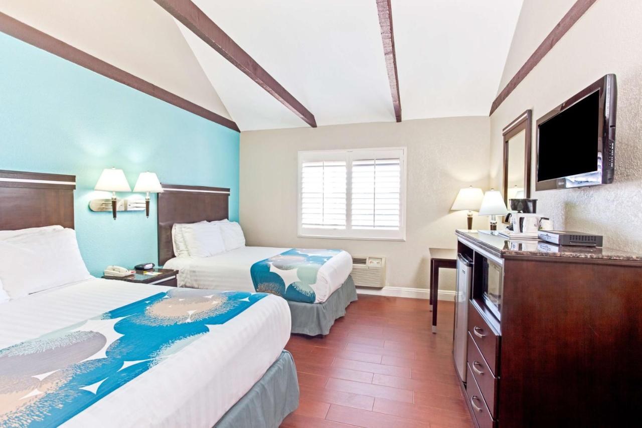 Deluxe Double Room with Two Double Beds - Non-Smoking at Cabana Inn & Suites