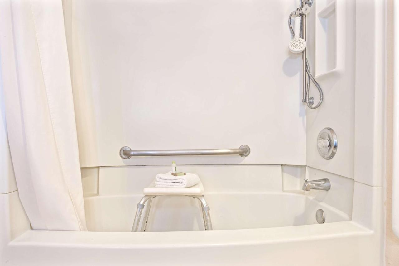 King Room - Disability Access/Non-Smoking at Garner Hotel Albuquerque West by IHG