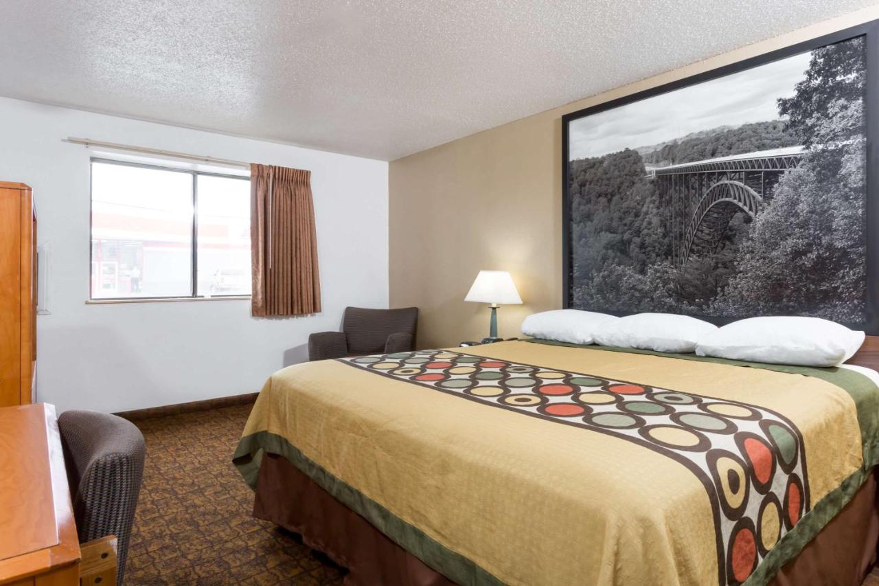 King Room - Non-Smoking at Super 8 by Wyndham Summersville