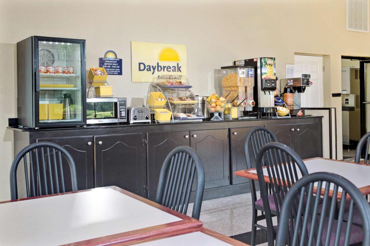 King Room - Disability Access/Smoking at Days Inn by Wyndham Lawrenceville