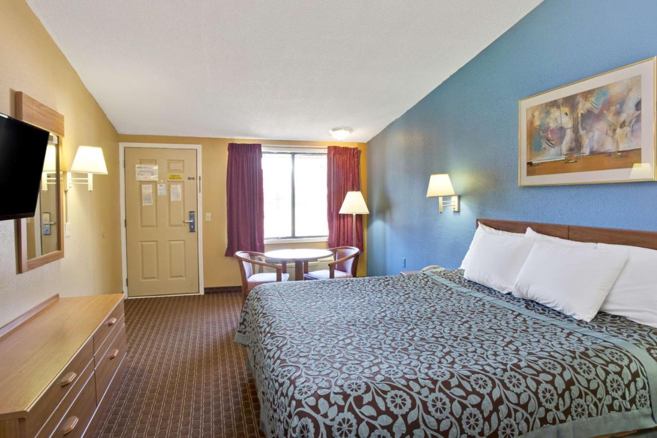 King Room - Disability Access/Non-Smoking at Days Inn by Wyndham Lawrenceville