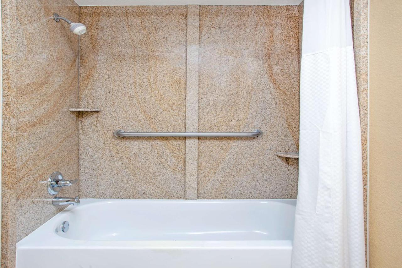 Double Room with Two Double Beds - Smoking at Days Inn by Wyndham Canton