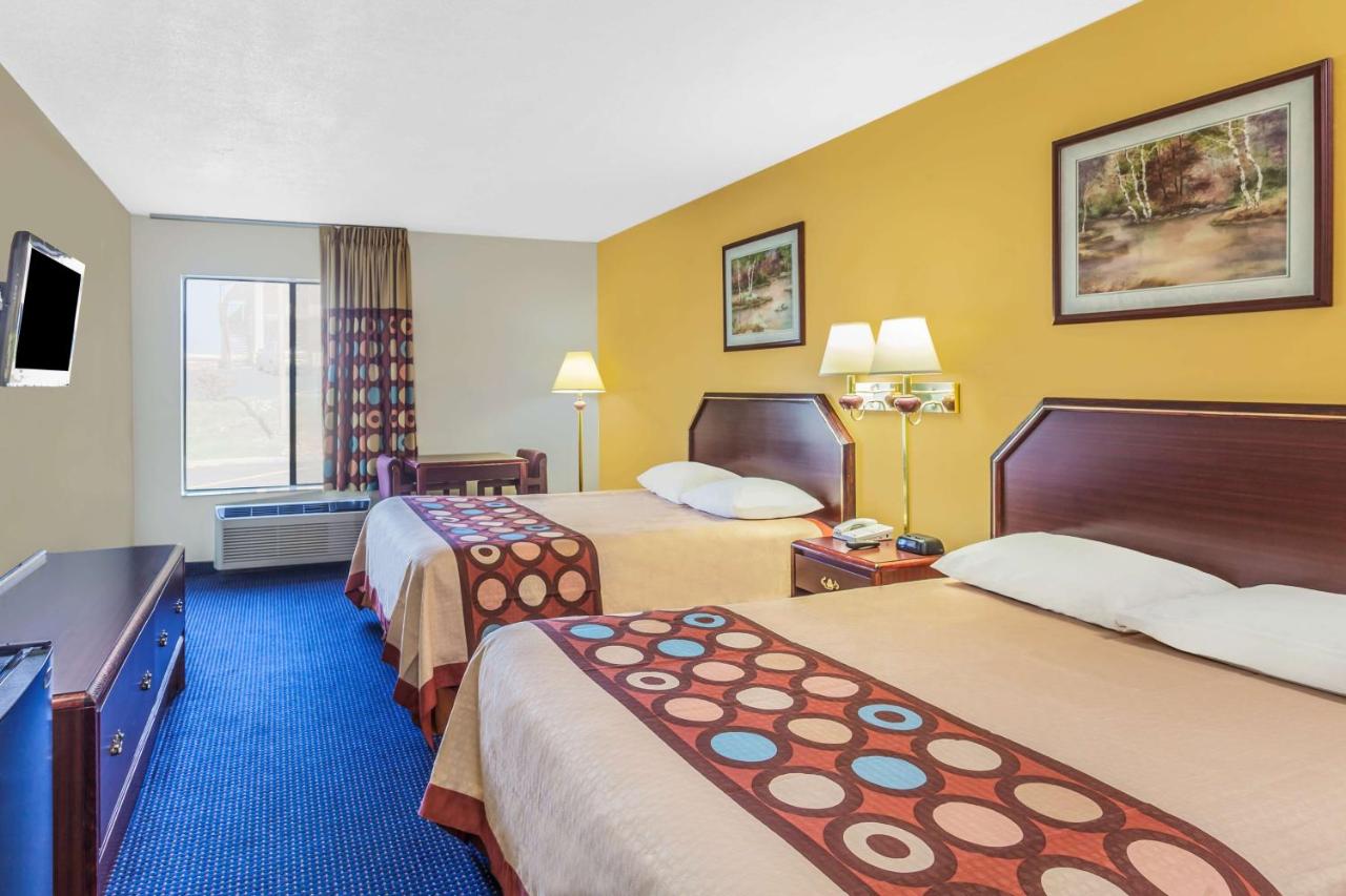 Queen Room with Two Queen Beds - Non-Smoking at Super 8 by Wyndham Morristown/South