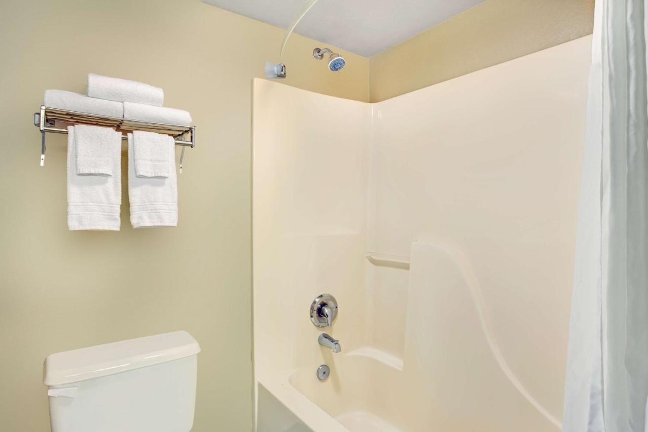 King Studio Suite - Non-Smoking at Super 8 by Wyndham Casa Grande