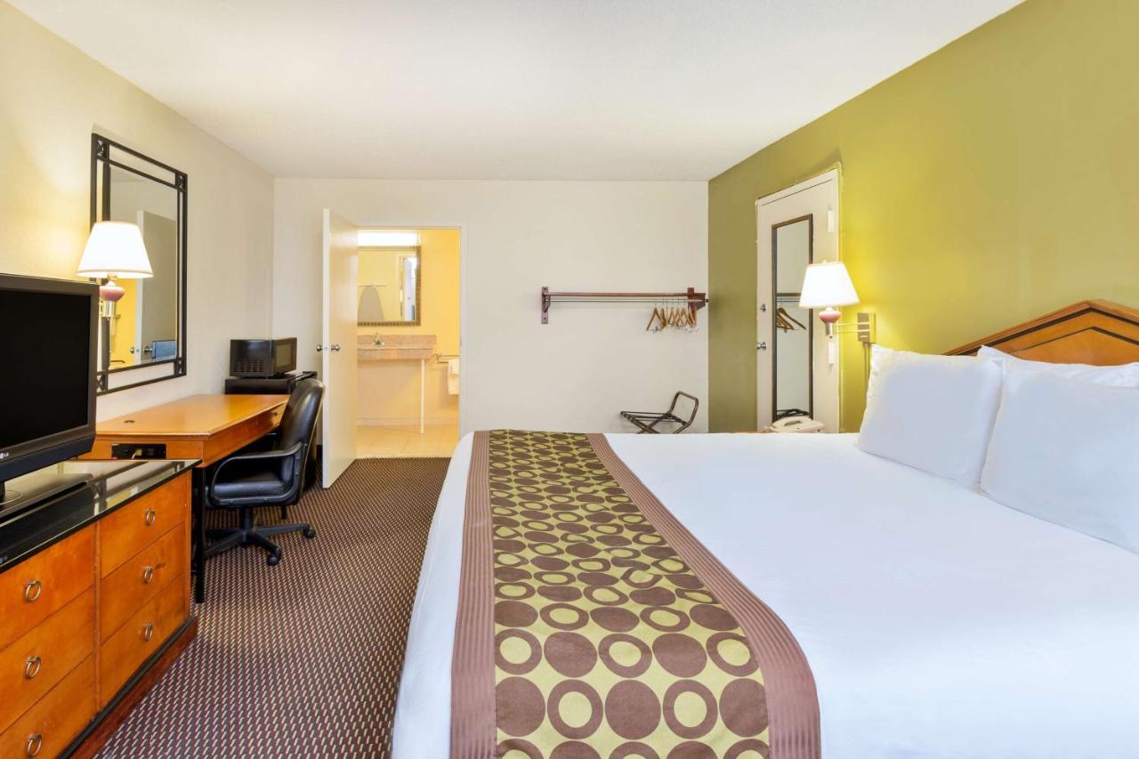 King Room with Pool View - Mobility Access/Non-Smoking at Ramada by Wyndham Pikesville/Baltimore North