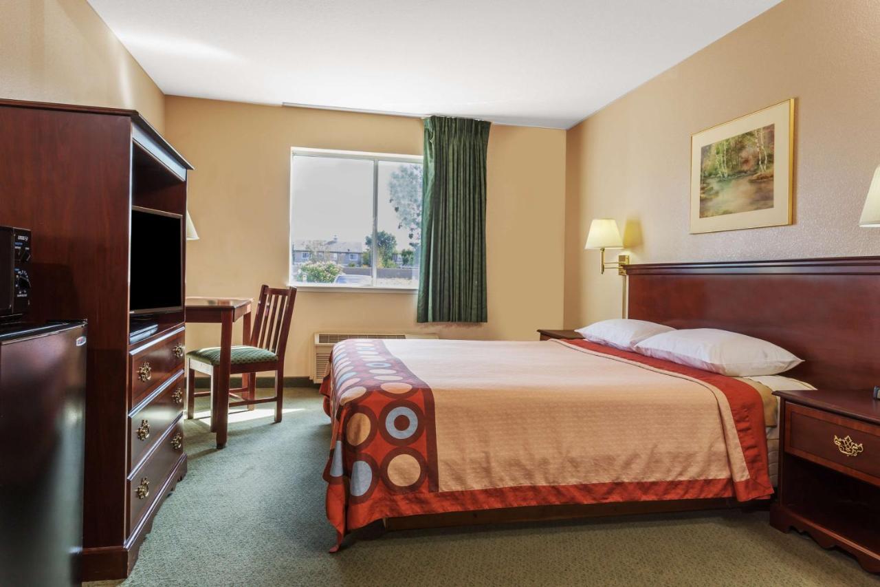 King Room - Non-Smoking at Harvest Inn, Dixon/ UC Davis.