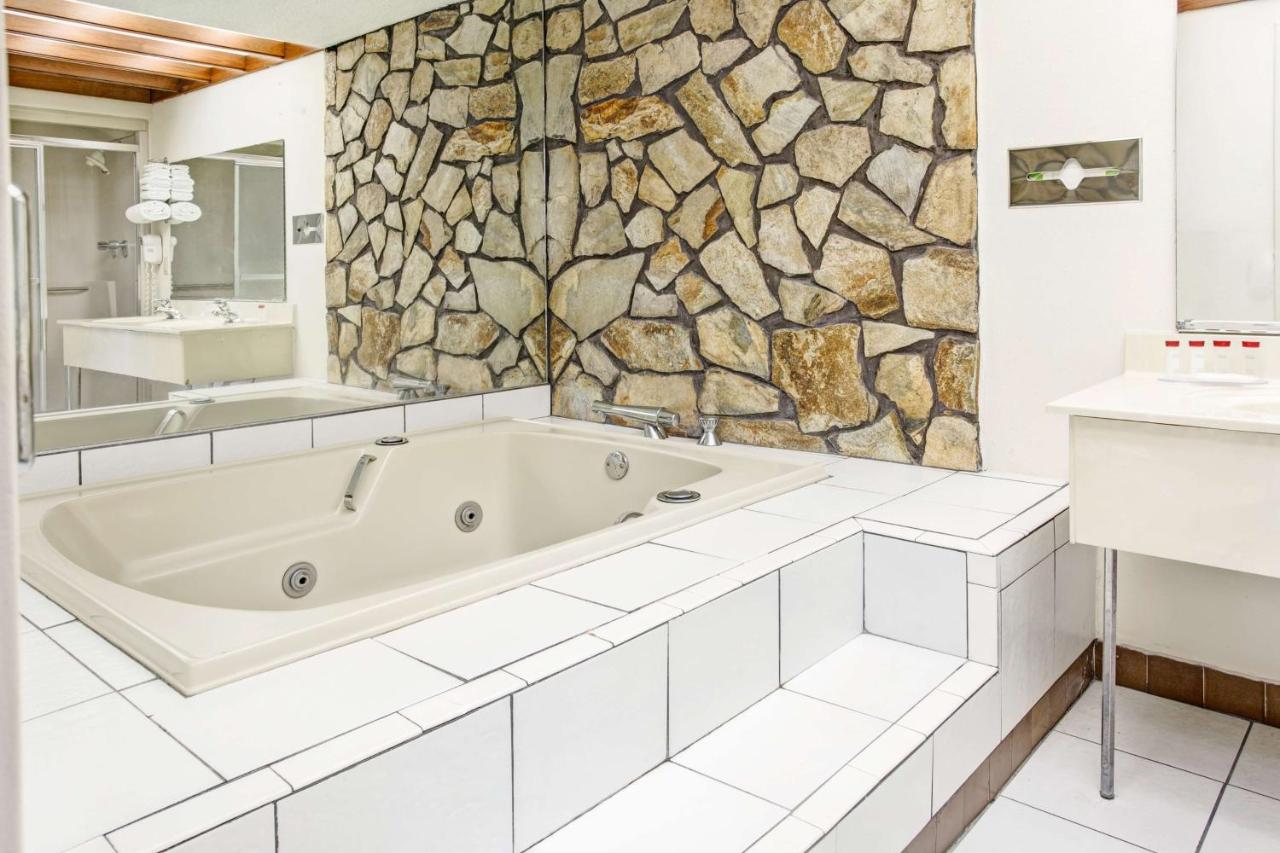 King Studio Suite - Smoking at Ramada by Wyndham Walterboro