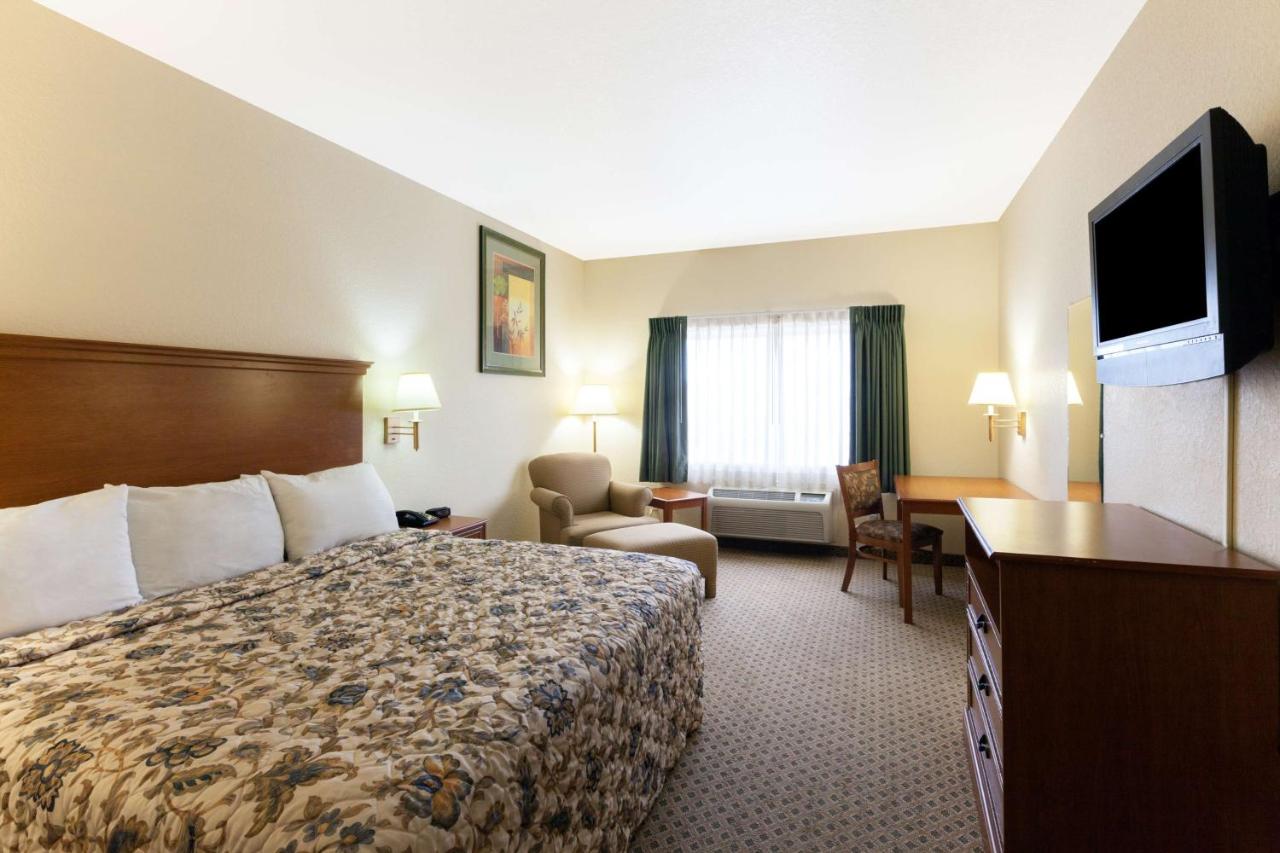 Room #24108032 at Days Inn by Wyndham San Antonio at Palo Alto
