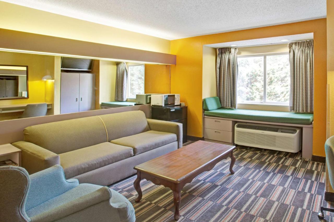 One Bedroom Suite - Non-Smoking at Microtel Inn & Suites by Wyndham Gatlinburg