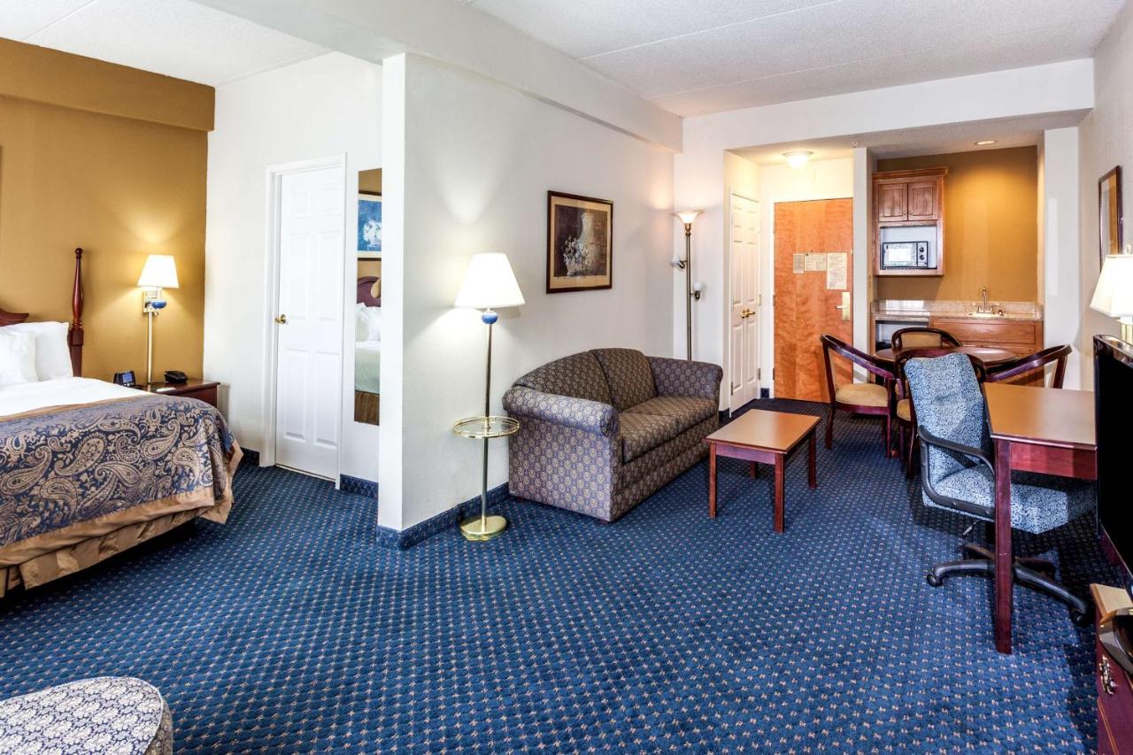 King Studio Suite - Non-Smoking at Wingate by Wyndham Atlanta/Six Flags Austell