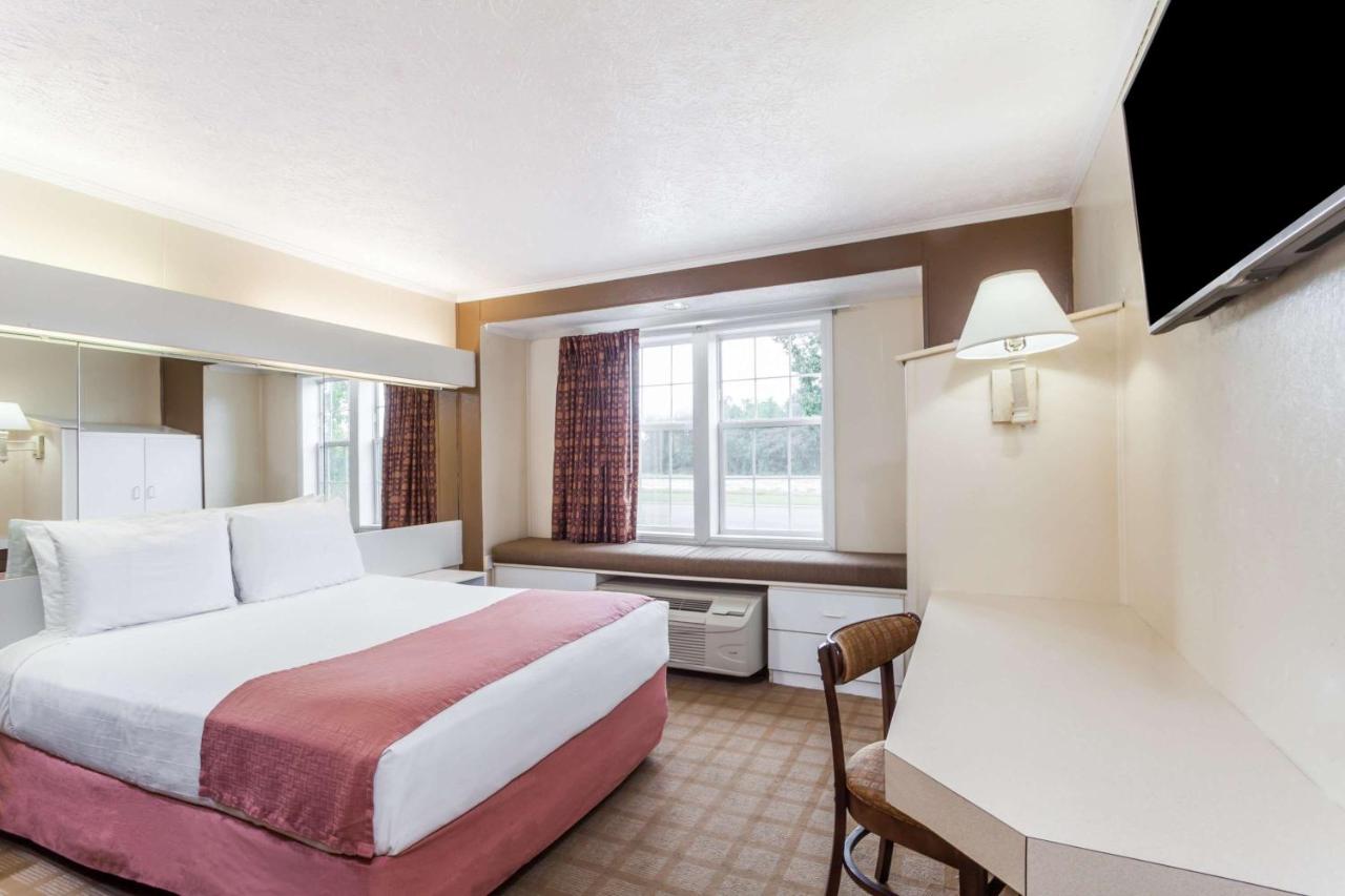 Queen Room - Disability Access/Non-Smoking at Microtel Inn by Wyndham Wilson