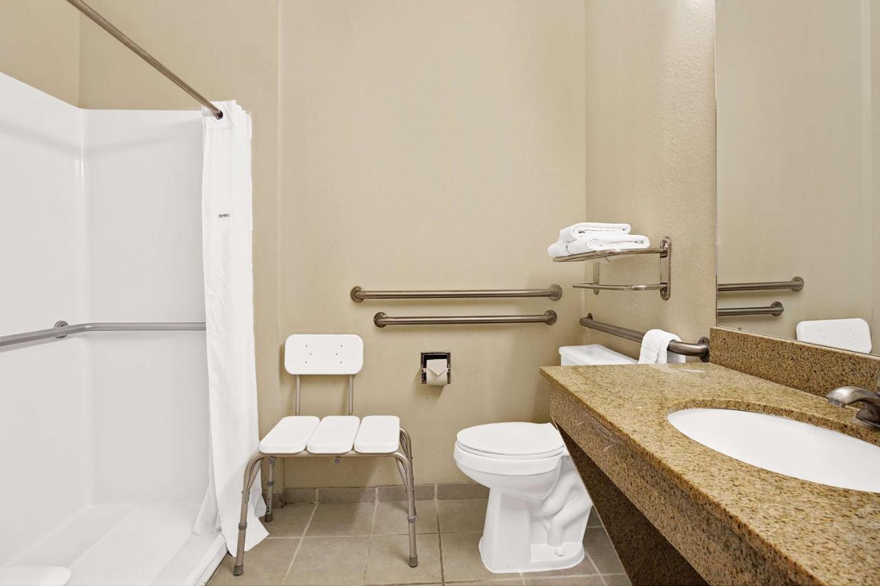 Queen Room with Two Queen Beds - Disability Access - Non-Smoking at Days Inn & Suites by Wyndham Houston North/Aldine