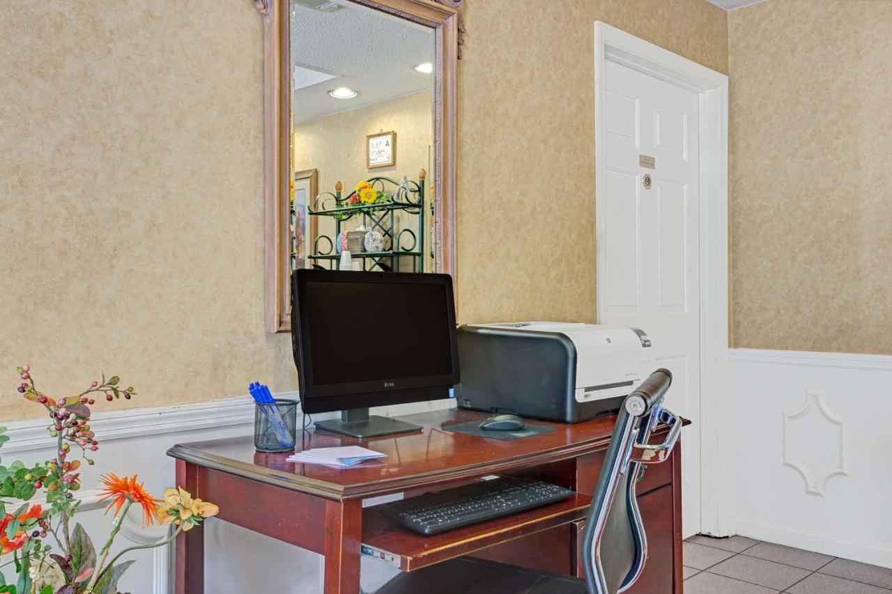 King Room - Non-Smoking at Baymont by Wyndham Smithfield