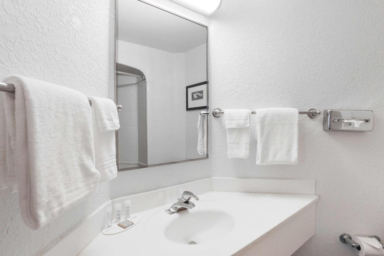 Double Room with Two Double Beds - Non-Smoking at Super 8 by Wyndham Sault Ste. Marie