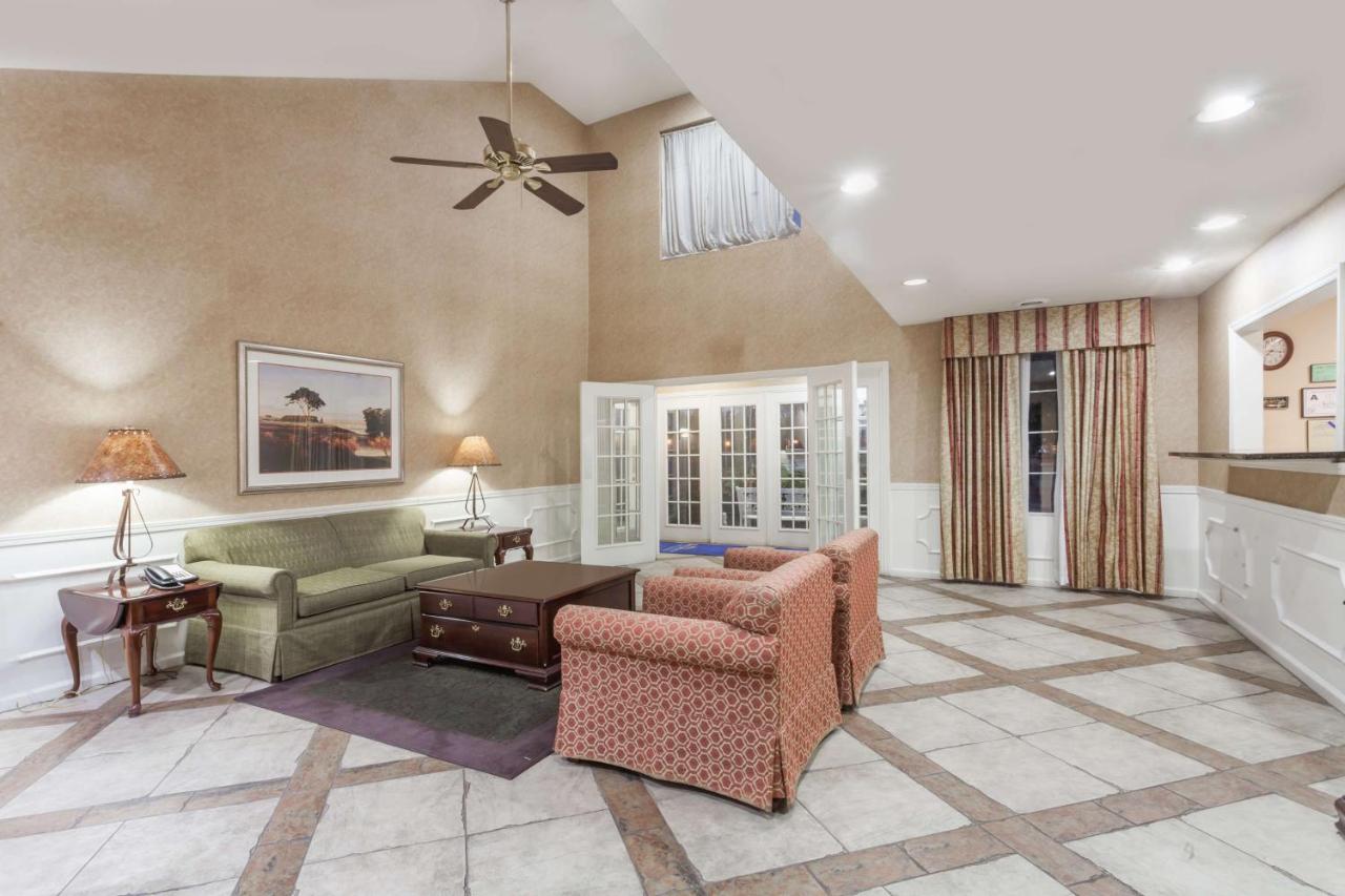 Deluxe Double Room - Disability Access/Non-Smoking at Baymont by Wyndham Hickory