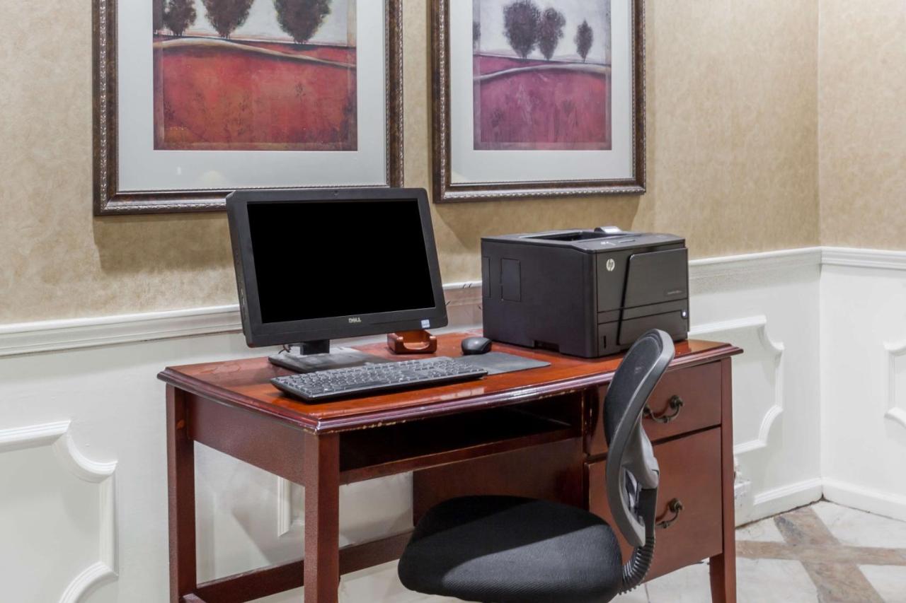 Deluxe Double Room - Disability Access/Non-Smoking at Baymont by Wyndham Hickory