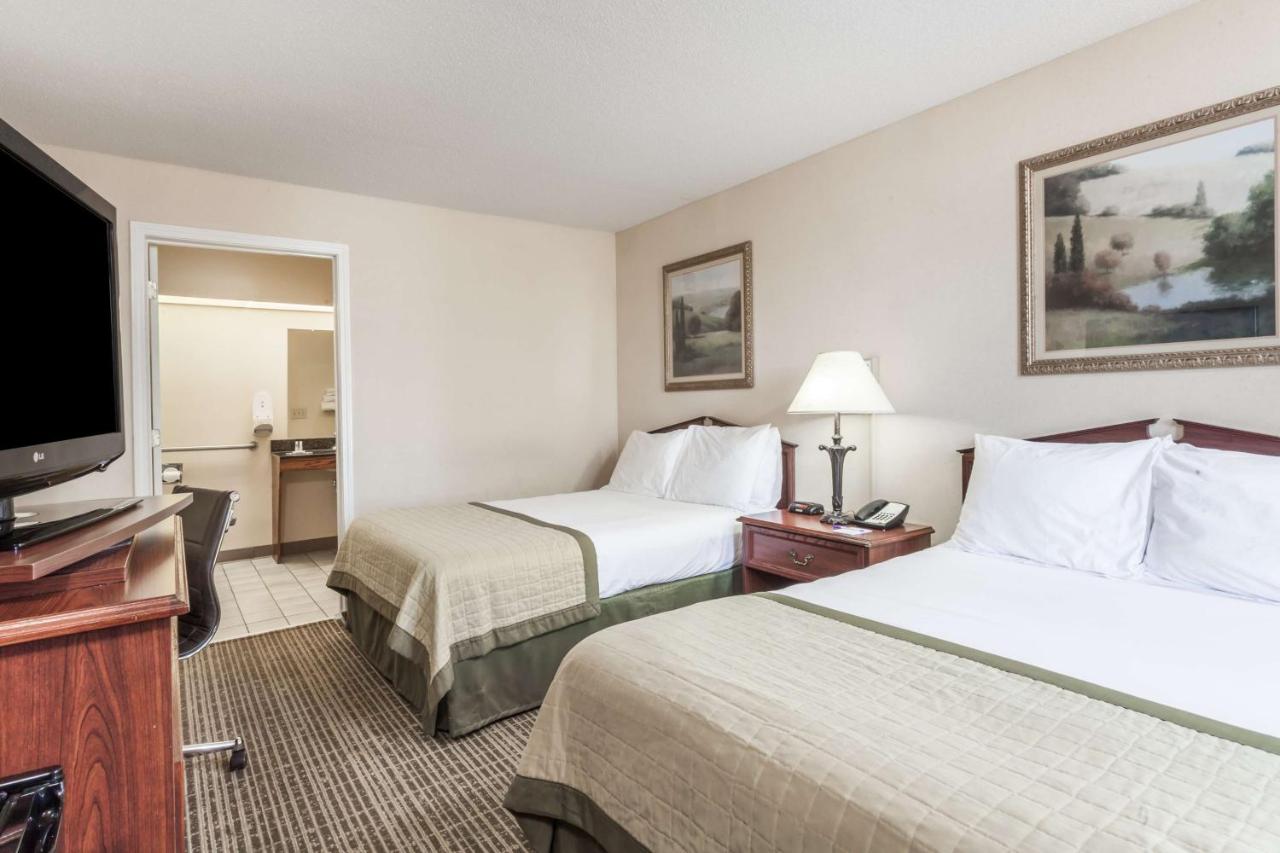 Deluxe Double Room - Disability Access/Non-Smoking at Baymont by Wyndham Hickory