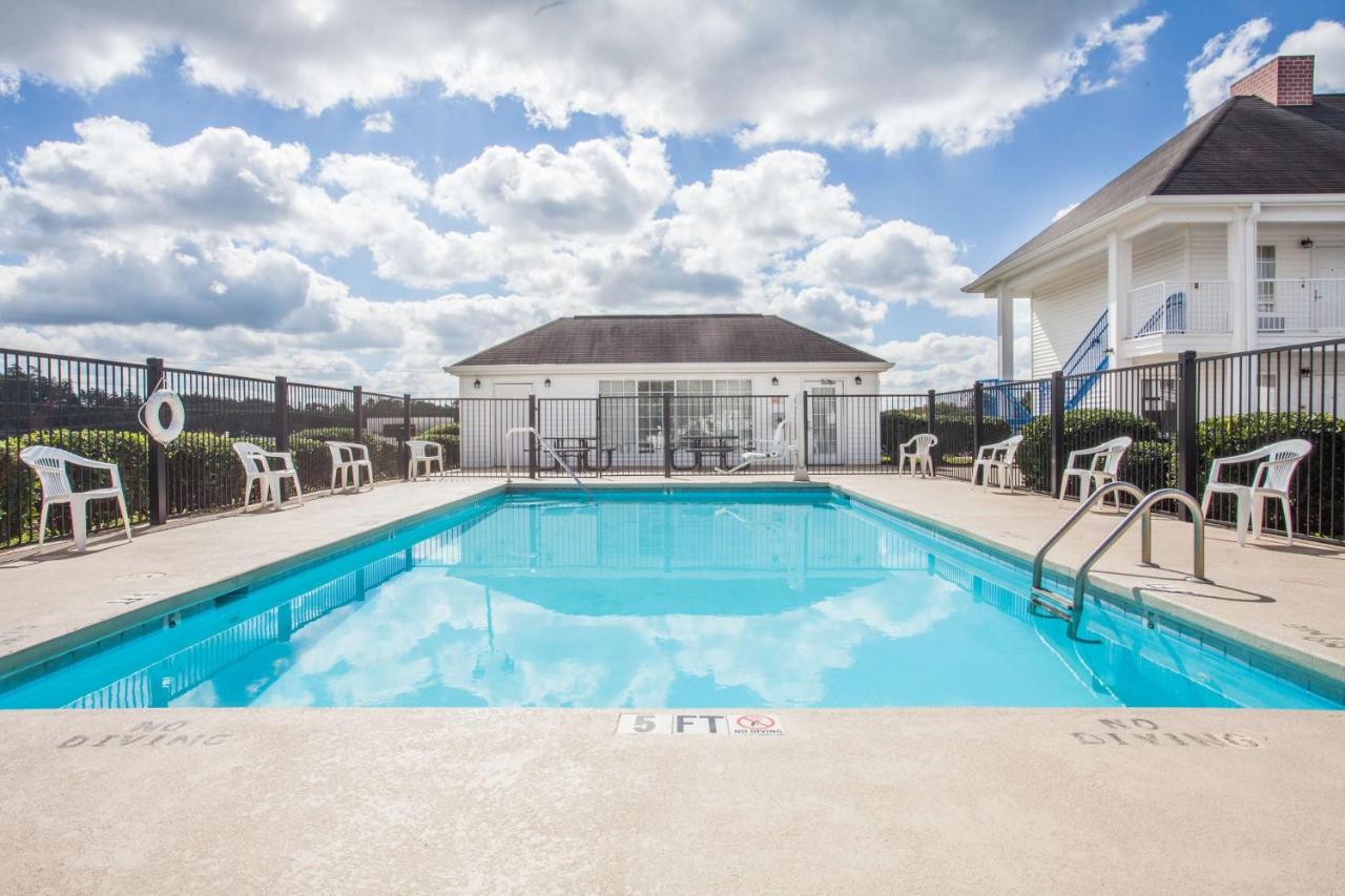 Deluxe Double Room - Disability Access/Non-Smoking at Baymont by Wyndham Hickory