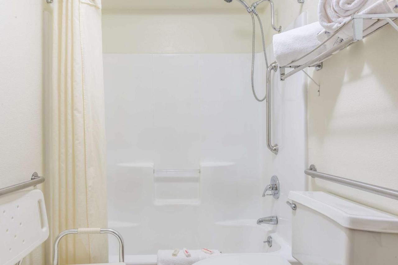 Queen Room with Two Queen Beds - Mobility Access/Non-Smoking at Super 8 by Wyndham Clovis