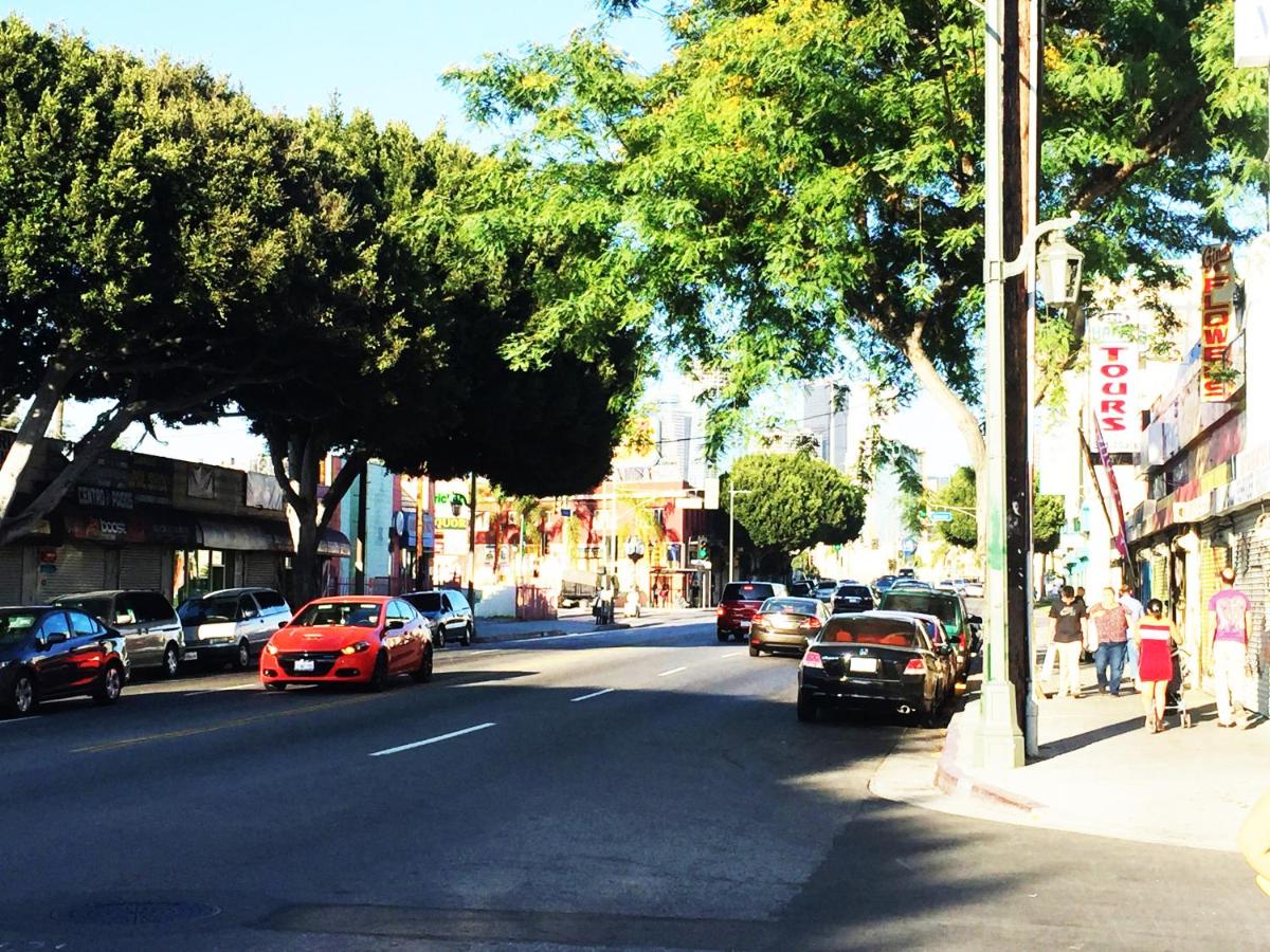 | Hollywood Stay
