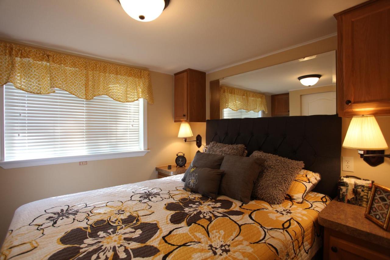  | Lake Magic Loft Cottage 11