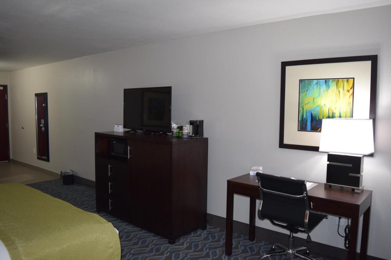 King Room - Non-Smoking at Best Western Plus Hardeeville Inn & Suites