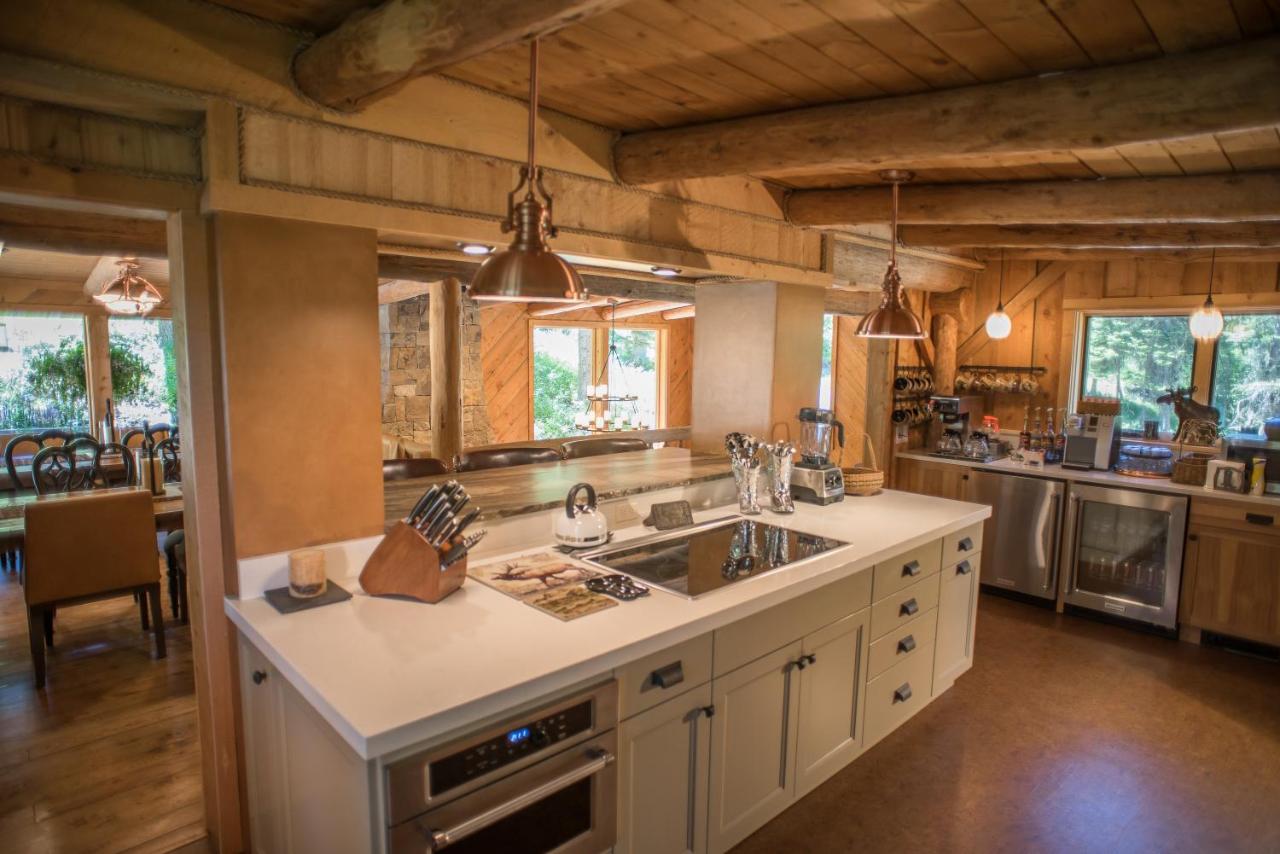 | Jackson Hole Hideout