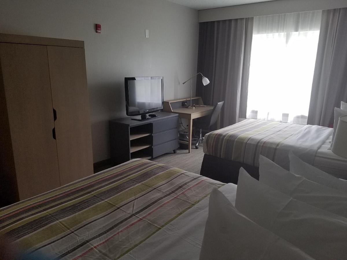 Queen Room with Two Queen Beds - Non-Smoking at Country Inn & Suites by Radisson, Washington, D.C. East - Capitol Heights, MD