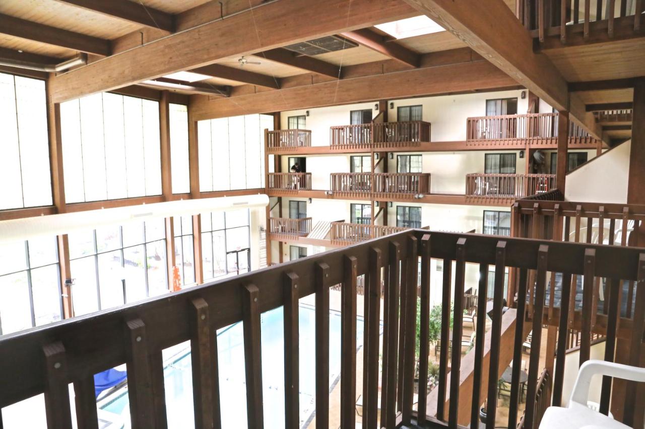 | Hotel 1620 Plymouth Harbor