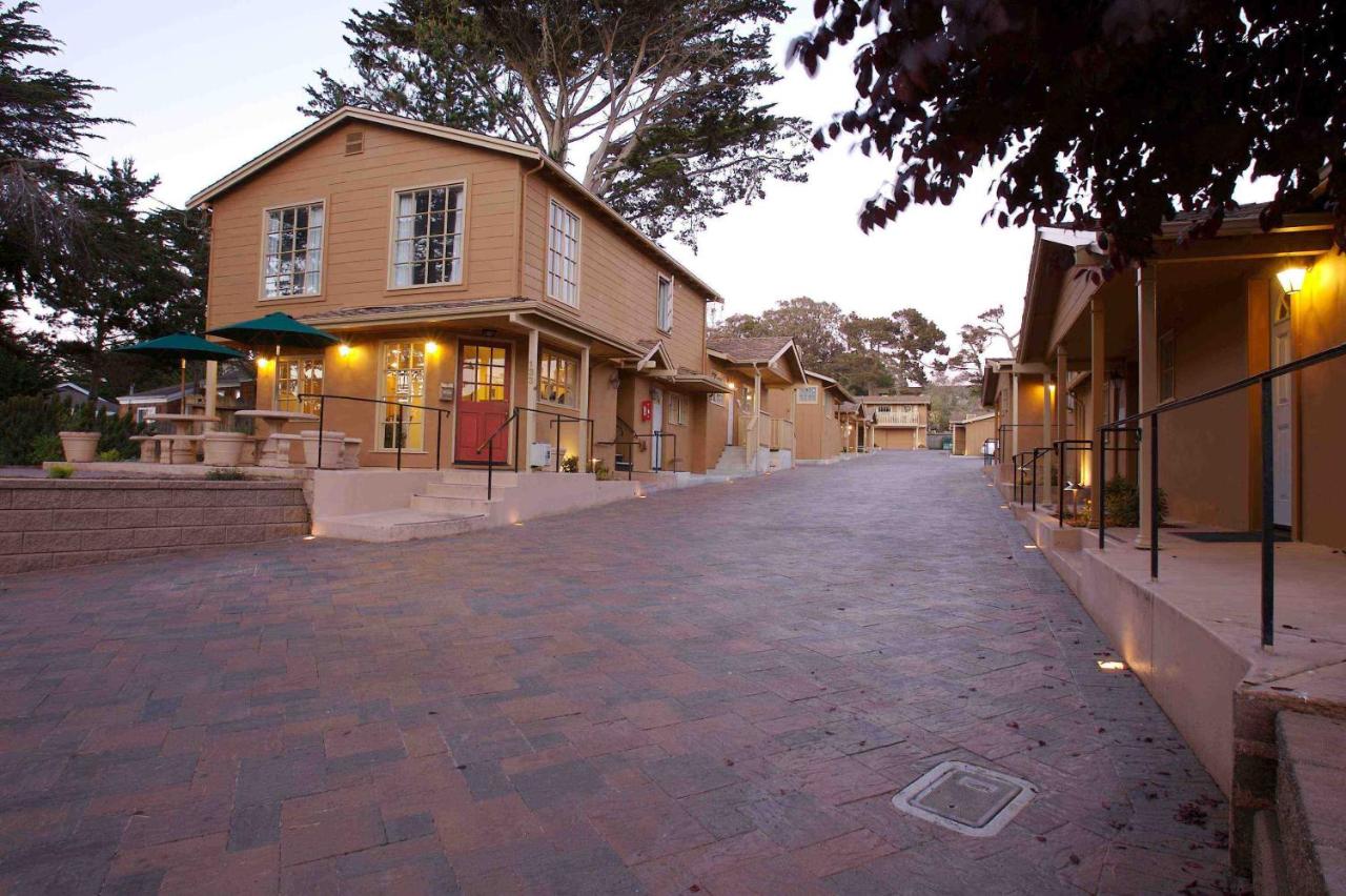 | Sunset Inn Pacific Grove