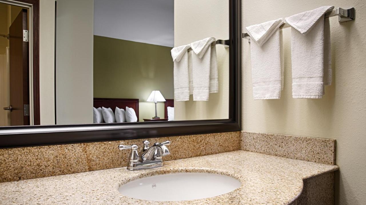 | Best Western Geneseo Inn