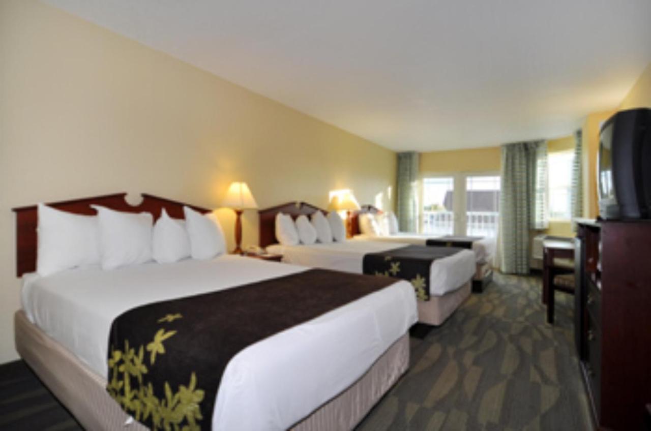  | Gold Leaf Hotel of Dewey