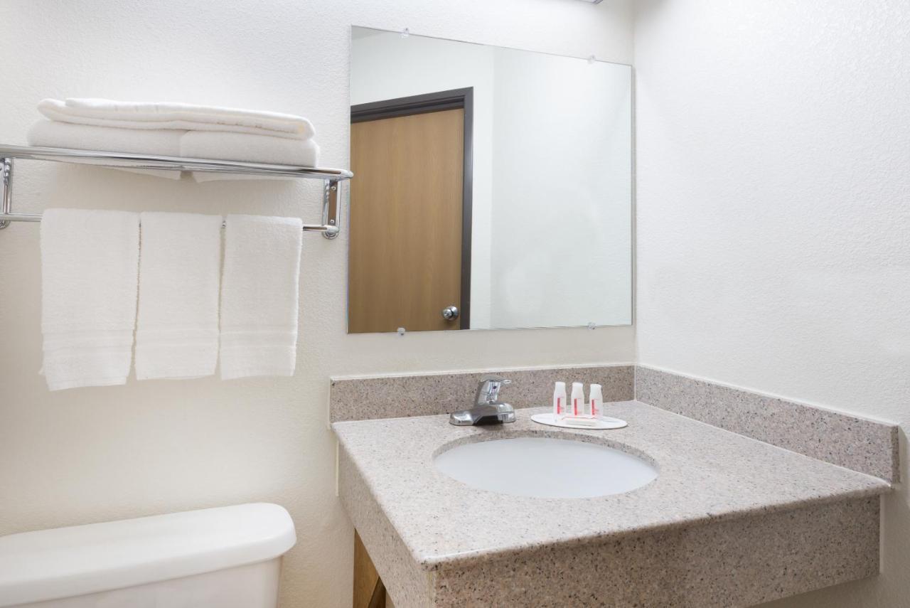 Queen Room with Two Queen Beds - Non-Smoking at Super 8 by Wyndham Morgantown