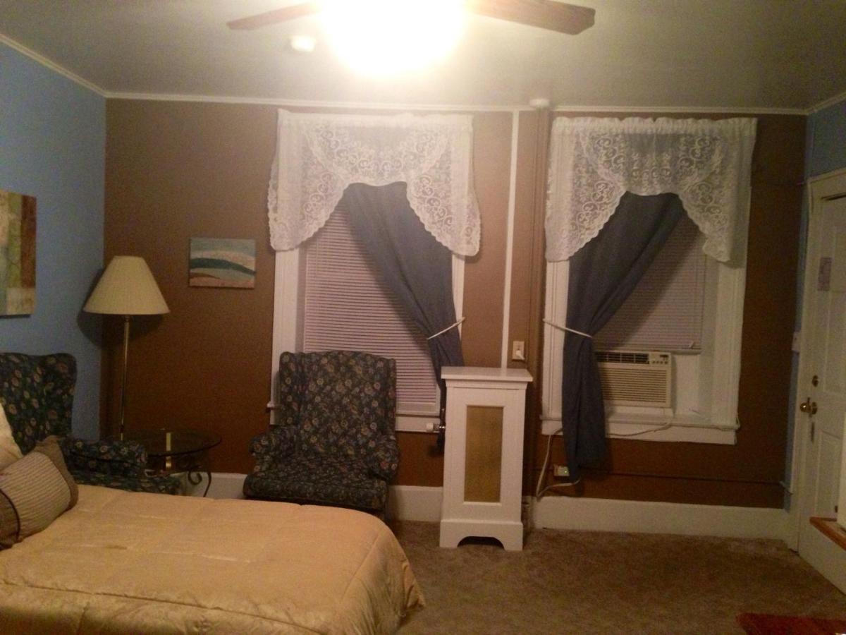  | The Tunnicliff Inn