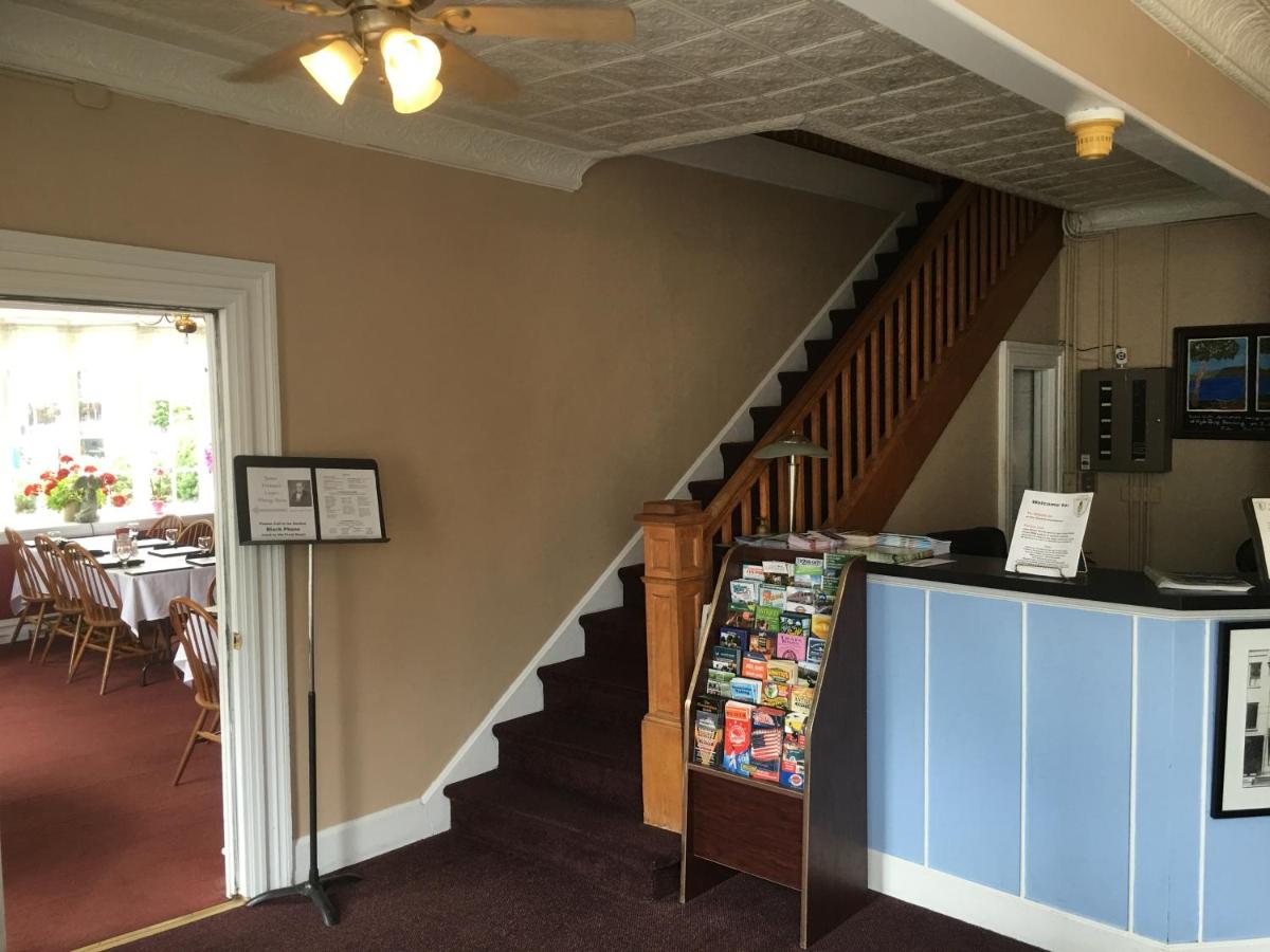  | The Tunnicliff Inn