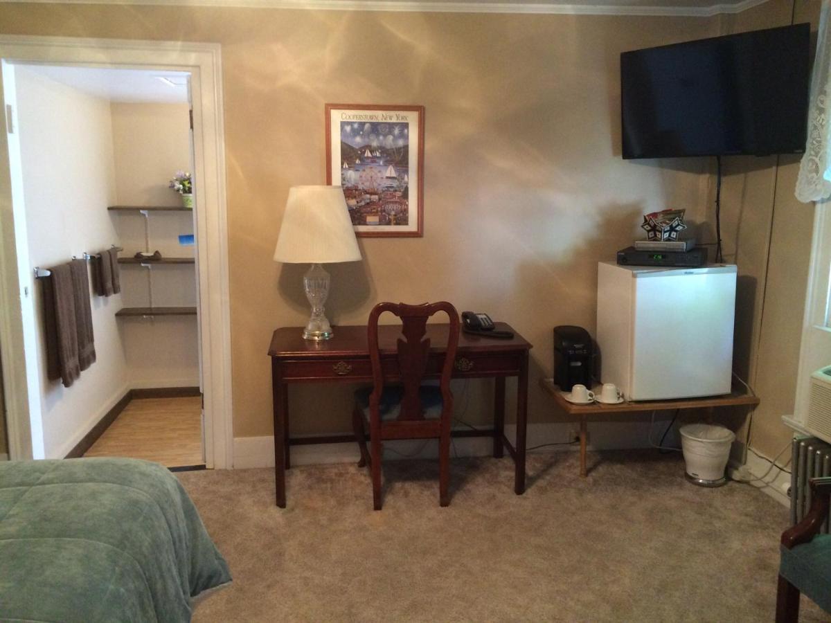 | The Tunnicliff Inn