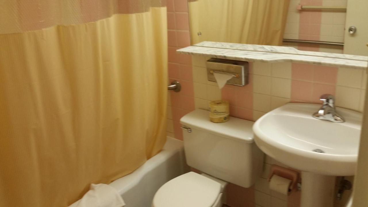 | Huntingdon Motor Inn