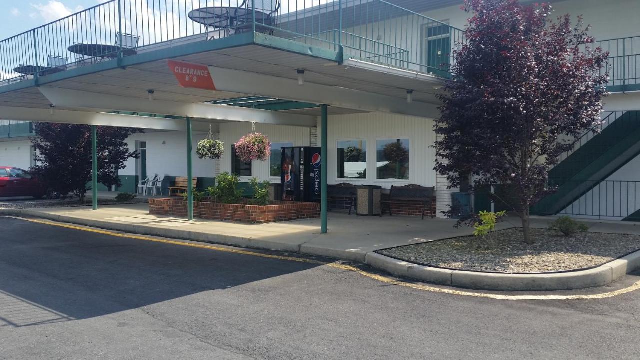 | Huntingdon Motor Inn